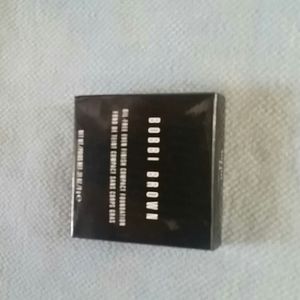 Bobbi Brown compact foundation